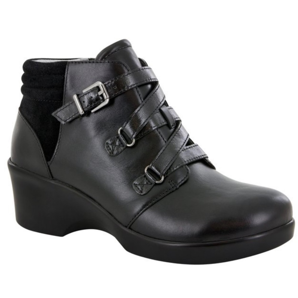 Alegria | Black Leather Ankle Boots with ZigZag Laces 〰️